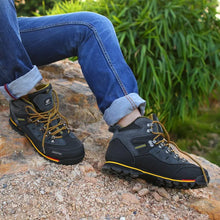 Load image into Gallery viewer, Hiking Shoes Men Outdoor Mountain Climbing Sneaker Mens Top Quality Fashion Casual Snow Boots
